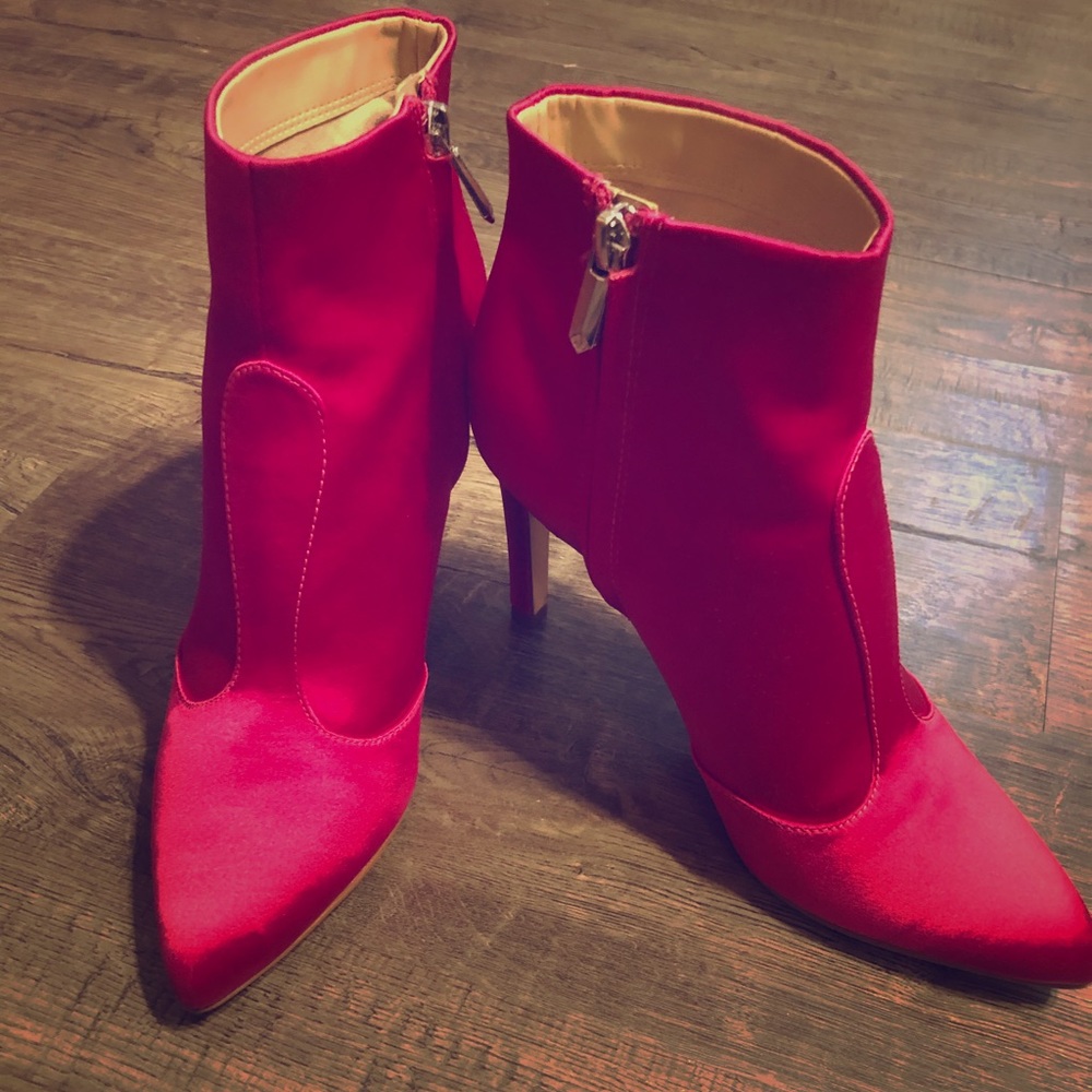 Sam Edelman Hot Pink Heeled Booties size 7